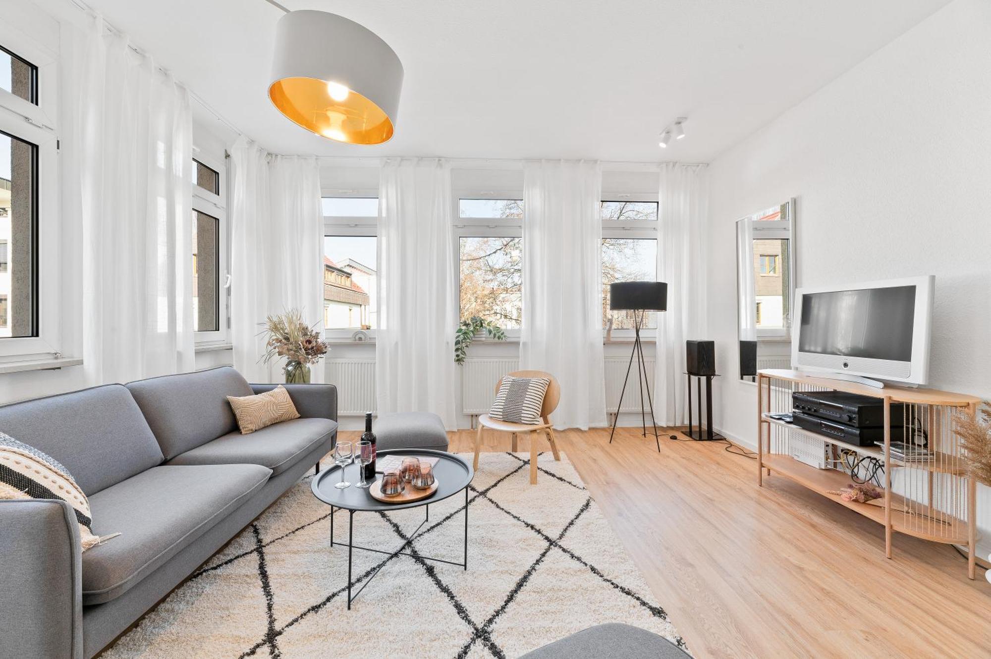 Helle Zentrumsnahe Familienfreundliche Ferienwohnung Fellbach Exteriör bild